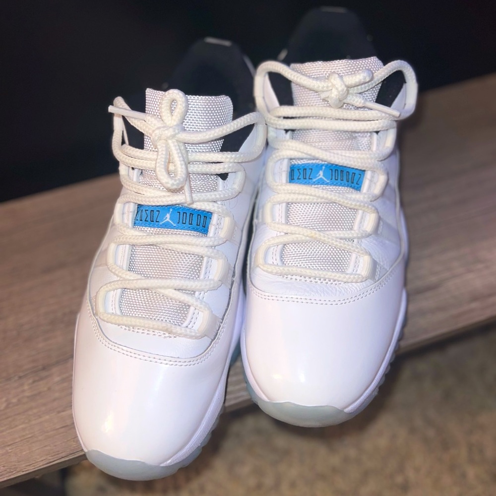 Air Jordan 11 Retro Low 'Legend Blue'